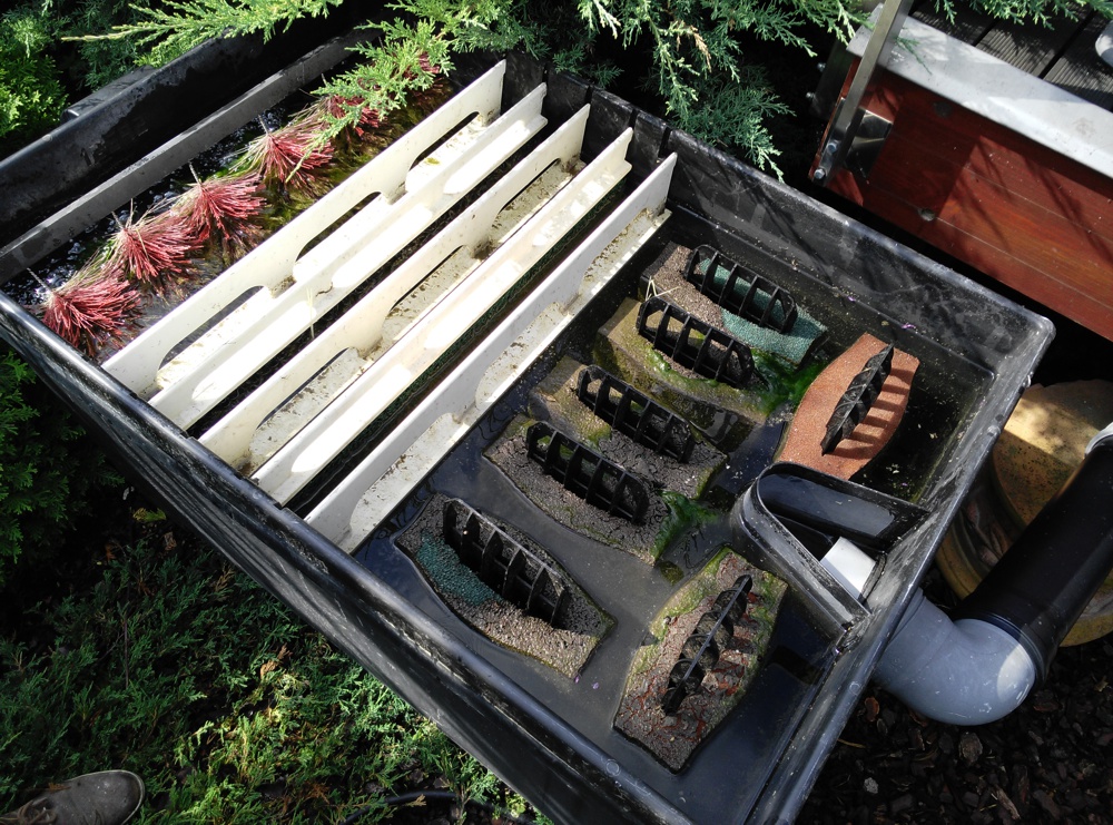 Jazierkov� filter s �erpadlom