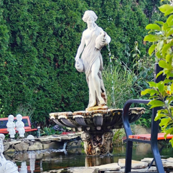 Z�hradn� bet�nov� font�na