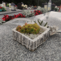 Zhradn betnov kvetin K78 skalnice, hrobov miesto